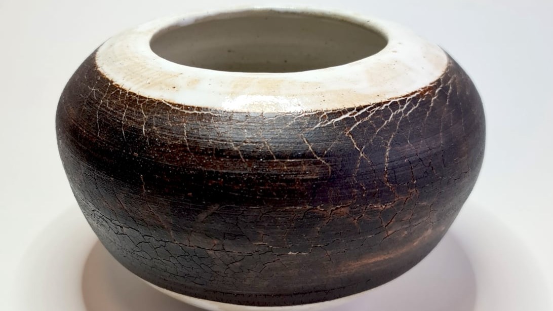 Kugelvase Schmuckrisse